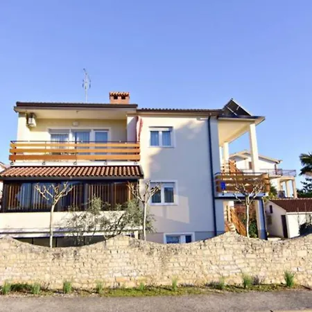 Apartman Sunny In *